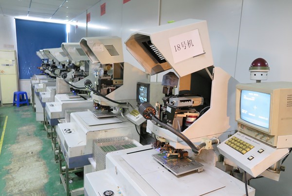 深圳市納晶微電子與永鎮(zhèn)機(jī)械電子設(shè)備參觀(guān)考察紀(jì)要——張宏光副理事長(zhǎng)帶隊(duì)調(diào)研紀(jì)實(shí)